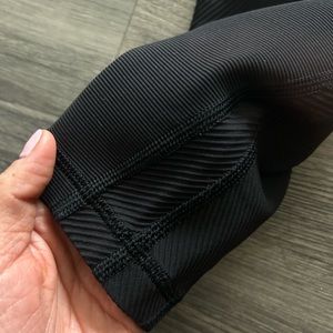 Lululemon Wunder Under Crop 23” Ribbed Full-On Luxtreme